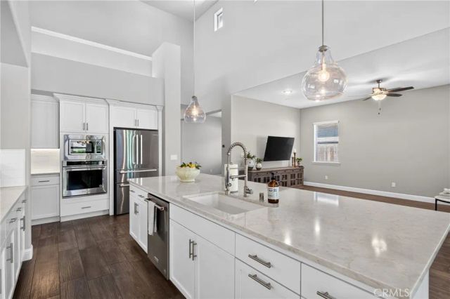 11315 N Via San Toma Drive, Fresno, CA 93730