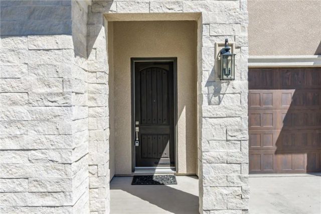 11315 N Via San Toma Drive, Fresno, CA 93730