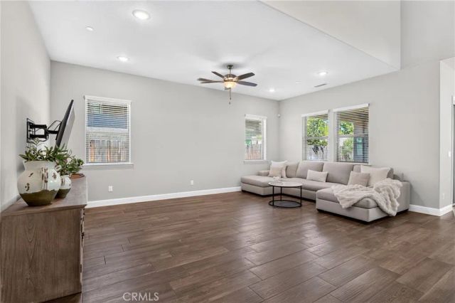 11315 N Via San Toma Drive, Fresno, CA 93730