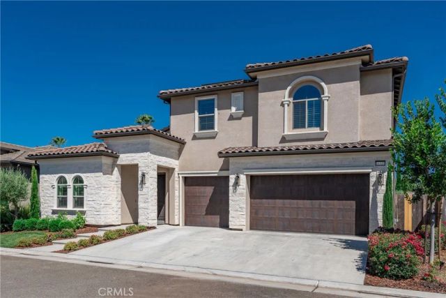 11315 N Via San Toma Drive, Fresno, CA 93730