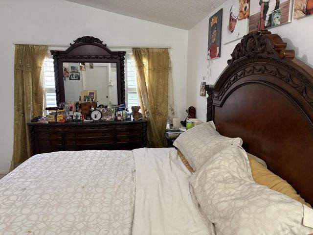 1750 NW 107th Way, Plantation, FL 33322