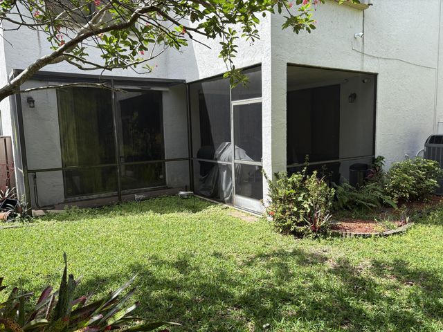 1750 NW 107th Way, Plantation, FL 33322