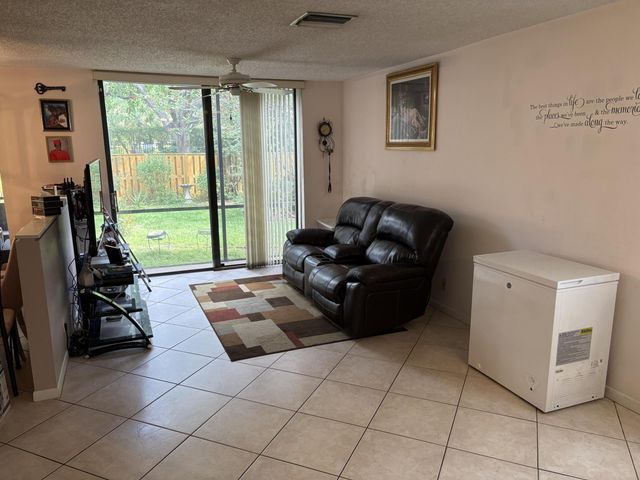 1750 NW 107th Way, Plantation, FL 33322