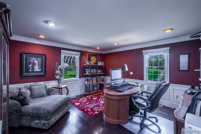 1255 Glendale Street, Burton, MI 48509