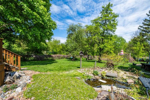 1255 Glendale Street, Burton, MI 48509