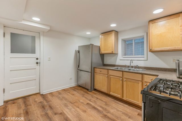 3721 N ASHLAND Avenue G, Chicago, IL 60613