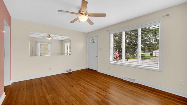 214 N Jay Street, Griffith, IN 46319