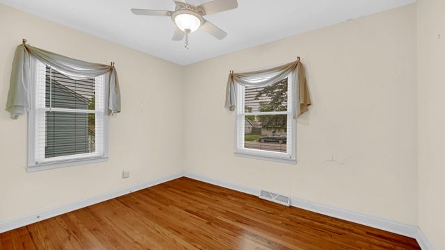 214 N Jay Street, Griffith, IN 46319