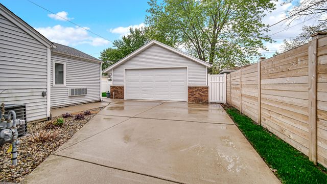 214 N Jay Street, Griffith, IN 46319