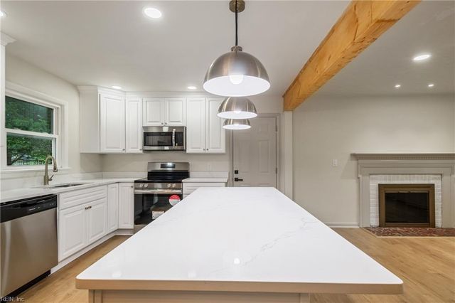 312 Lynchburg DR, Newport News, VA 23606