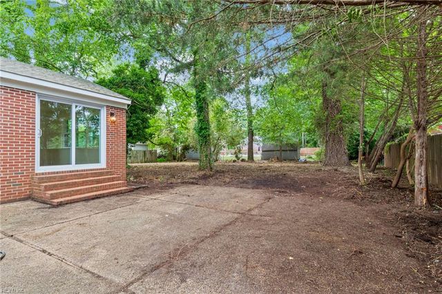 312 Lynchburg DR, Newport News, VA 23606