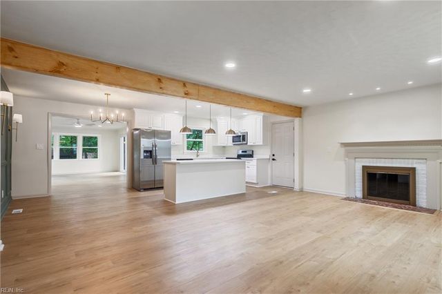 312 Lynchburg DR, Newport News, VA 23606