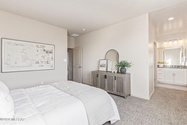 8829 N Sherry Cervi Way, Tucson, AZ 85743