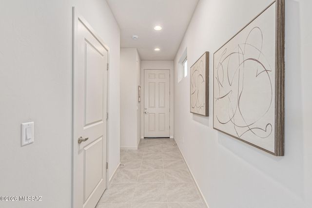 8829 N Sherry Cervi Way, Tucson, AZ 85743