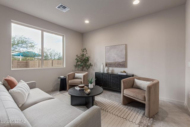 8829 N Sherry Cervi Way, Tucson, AZ 85743