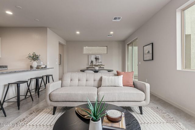 8829 N Sherry Cervi Way, Tucson, AZ 85743