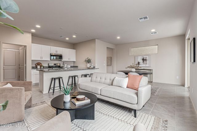 8829 N Sherry Cervi Way, Tucson, AZ 85743