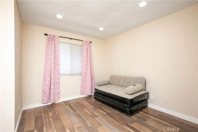 26922 Flo, Canyon Country, CA 91351