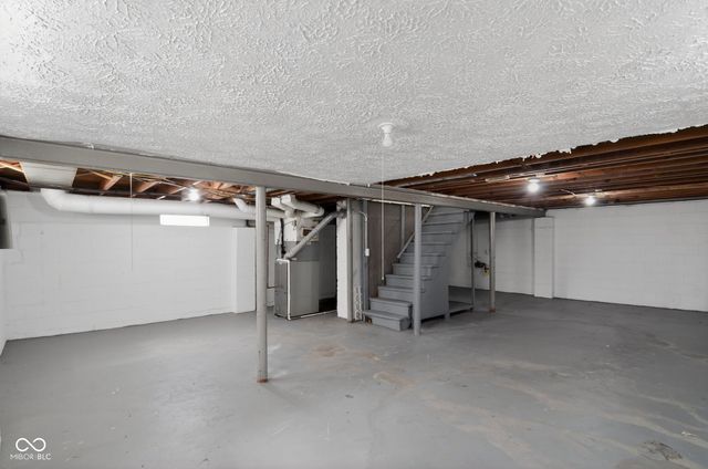 6063 University Avenue, Indianapolis, IN 46219