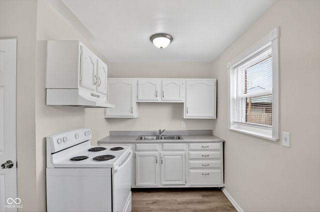 6063 University Avenue, Indianapolis, IN 46219