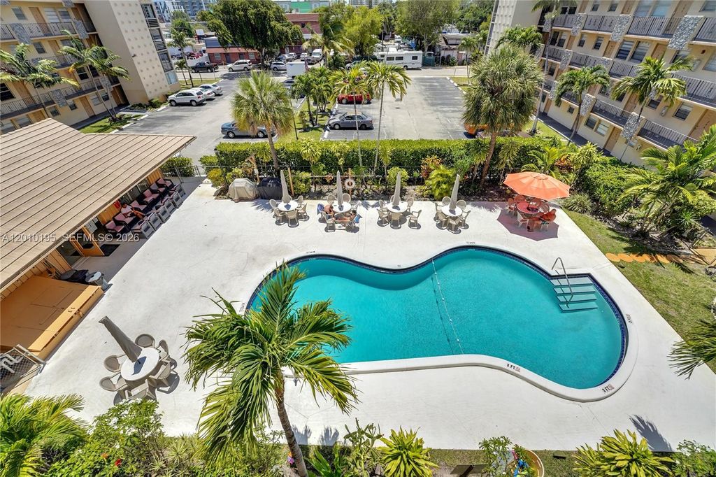 2145 Pierce Street 417, Hollywood, FL 33020