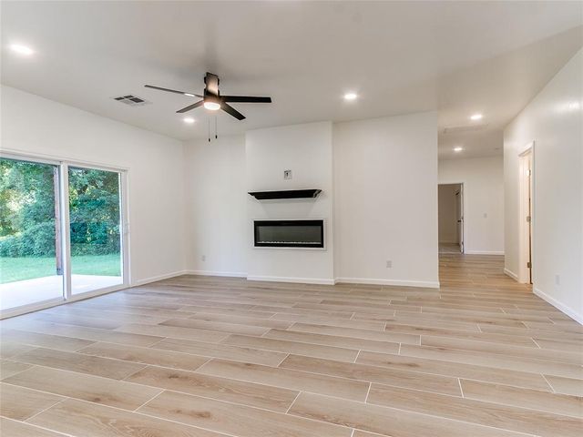 9717 NE 10th Street, Oklahoma City, OK 73130