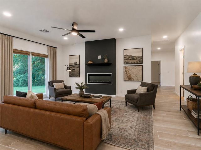 9717 NE 10th Street, Oklahoma City, OK 73130