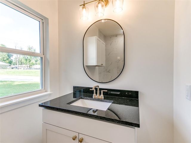 9717 NE 10th Street, Oklahoma City, OK 73130