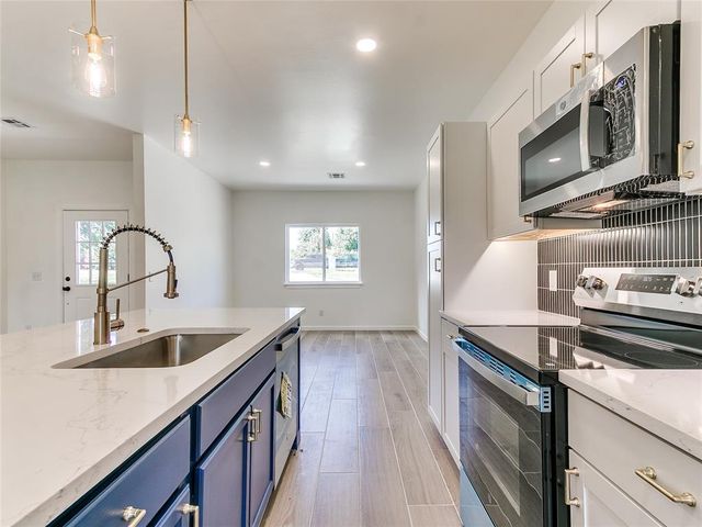 9717 NE 10th Street, Oklahoma City, OK 73130