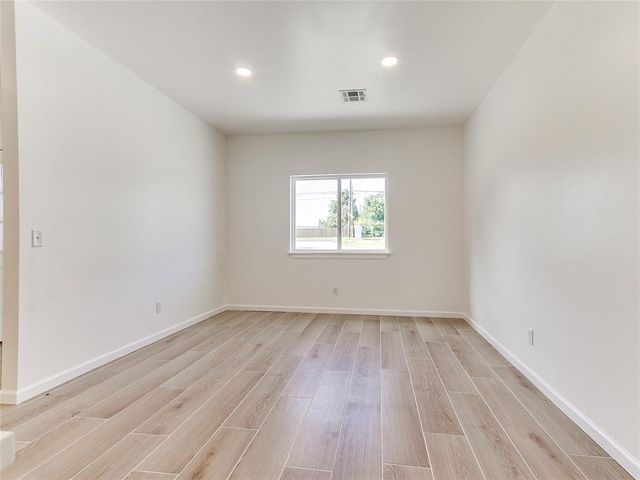 9717 NE 10th Street, Oklahoma City, OK 73130