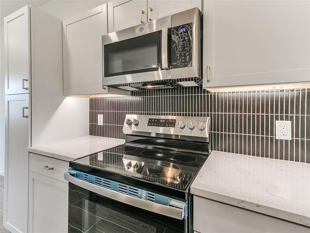 9717 NE 10th Street, Oklahoma City, OK 73130