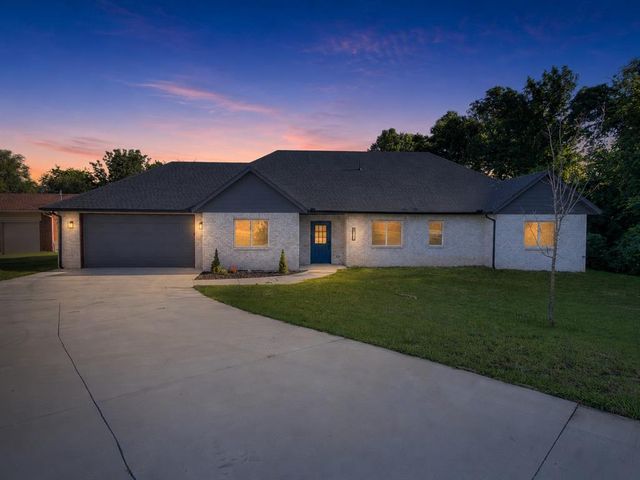 9717 NE 10th Street, Oklahoma City, OK 73130
