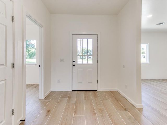 9717 NE 10th Street, Oklahoma City, OK 73130