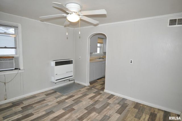 224 4TH Street, Colona, IL 61241