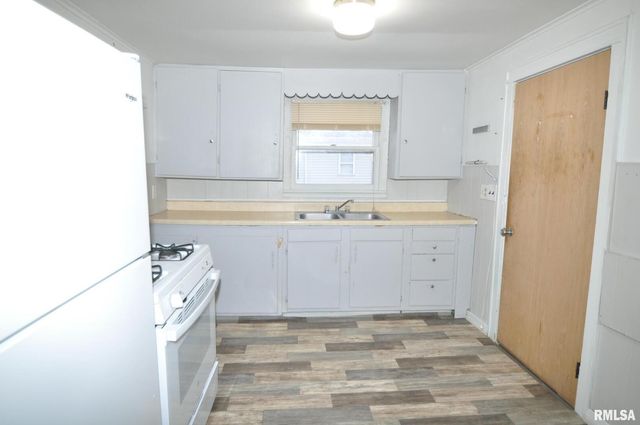 224 4TH Street, Colona, IL 61241