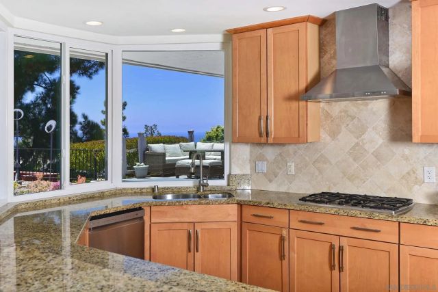 1948 Caminito El Canario, La Jolla, CA 92037