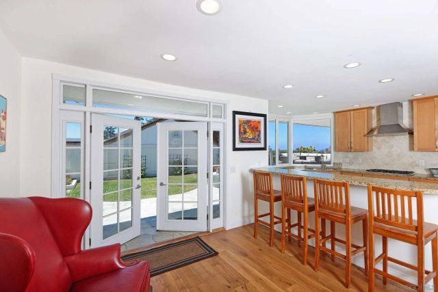 1948 Caminito El Canario, La Jolla, CA 92037