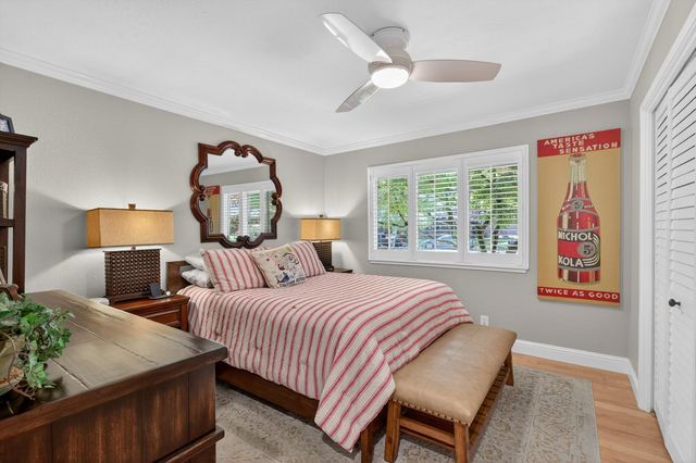 7233 Parkwoods Dr, Stockton, CA 95207