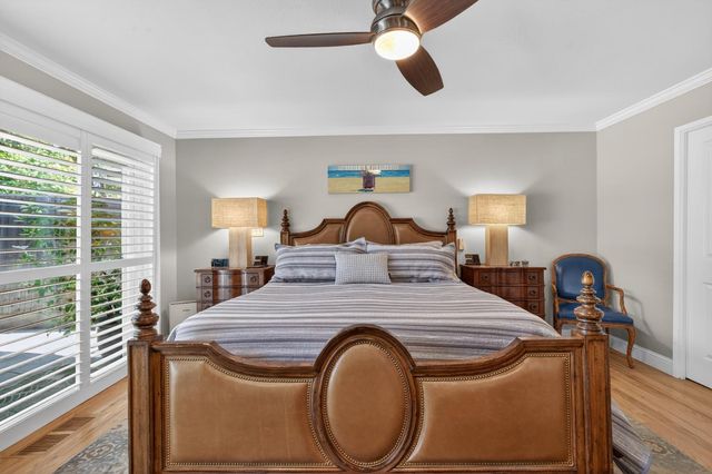 7233 Parkwoods Dr, Stockton, CA 95207