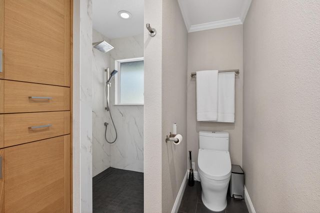 7233 Parkwoods Dr, Stockton, CA 95207