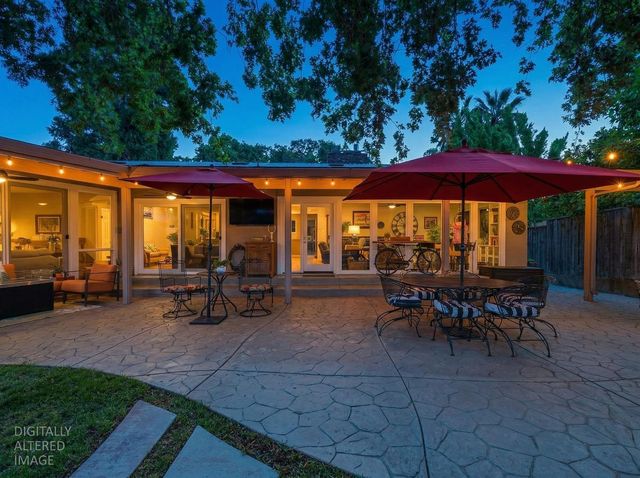 7233 Parkwoods Dr, Stockton, CA 95207