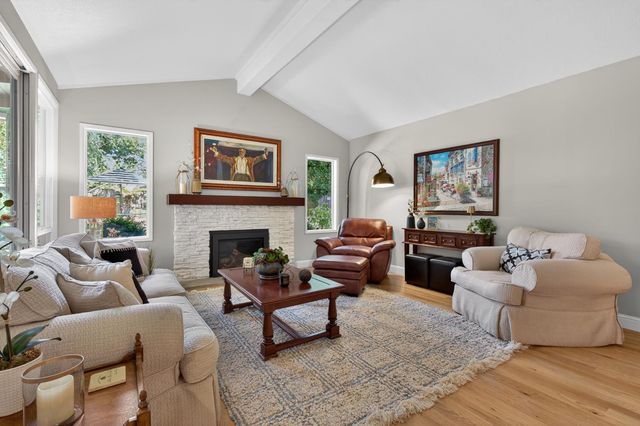 7233 Parkwoods Dr, Stockton, CA 95207