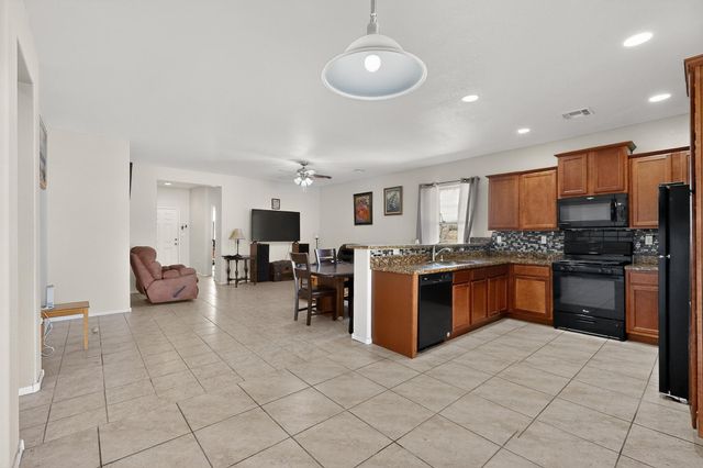 6701 Mountain Hawk Loop NE, Rio Rancho, NM 87144