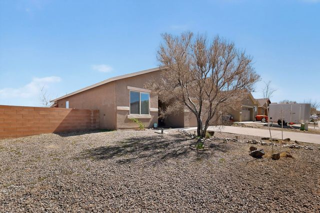 6701 Mountain Hawk Loop NE, Rio Rancho, NM 87144