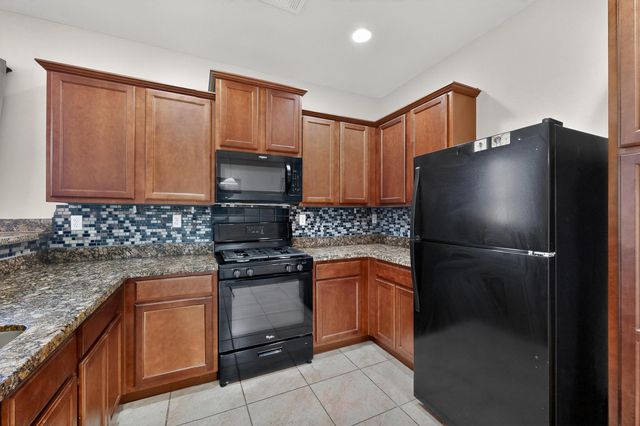 6701 Mountain Hawk Loop NE, Rio Rancho, NM 87144