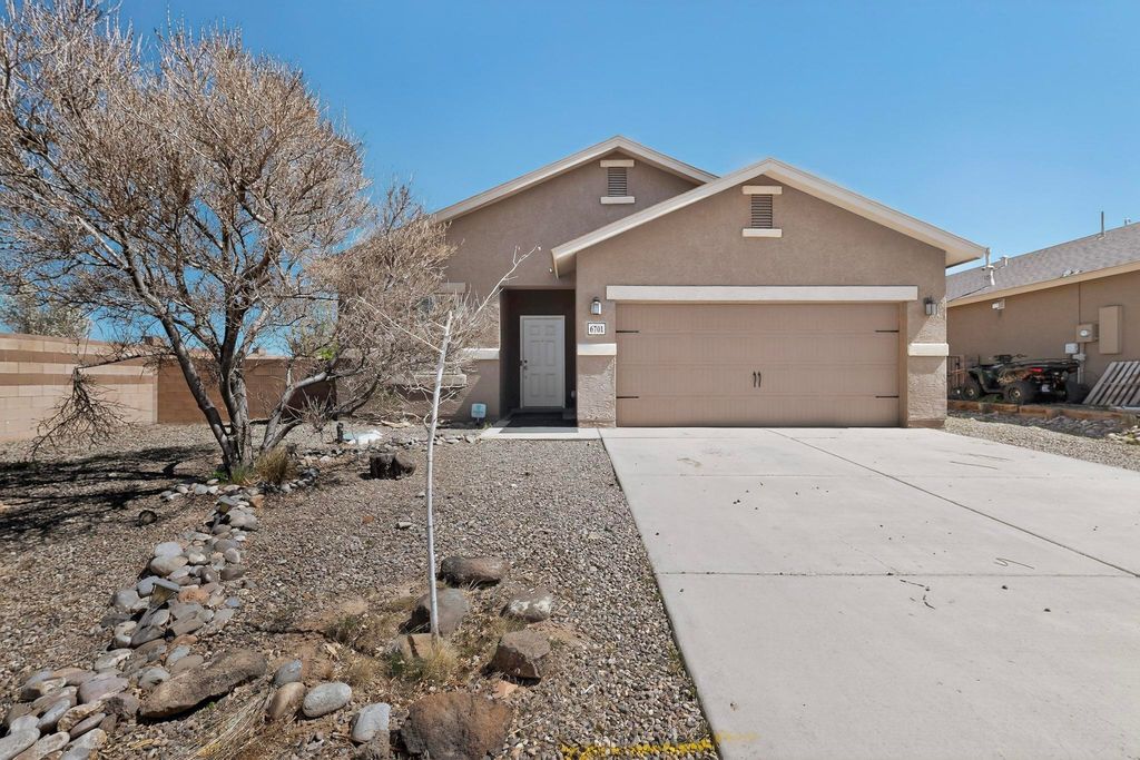 6701 Mountain Hawk Loop NE, Rio Rancho, NM 87144