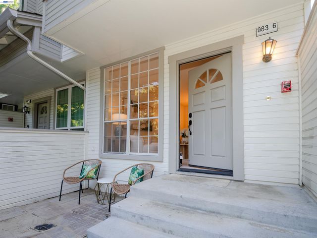 983 Belmont Terrance 6, Sunnyvale, CA 94086