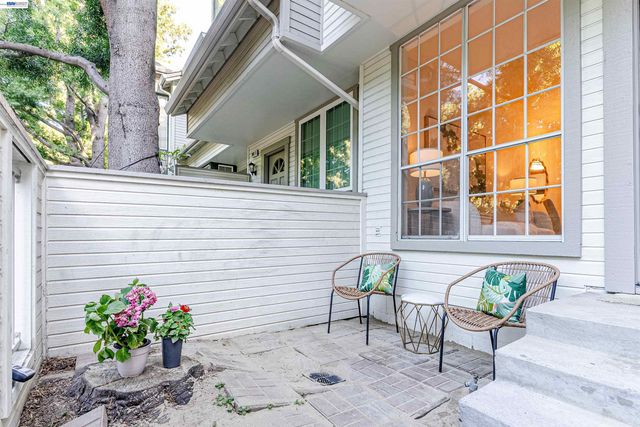 983 Belmont Terrance 6, Sunnyvale, CA 94086