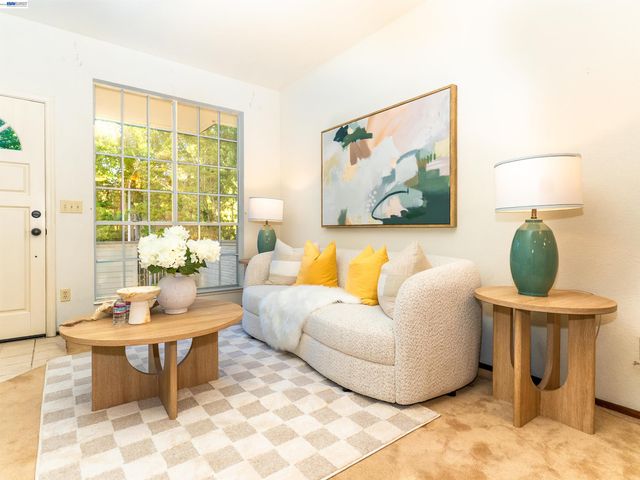 983 Belmont Terrance 6, Sunnyvale, CA 94086