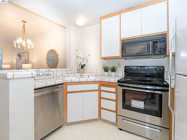 983 Belmont Terrance 6, Sunnyvale, CA 94086